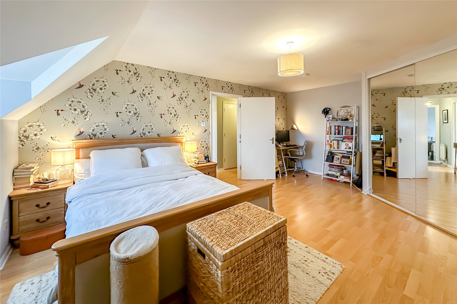 1 bed apartment for sale in Gatcombe Court, Dexter Close, St. Albans, Hertfordshire, AL1 - Property Image 9