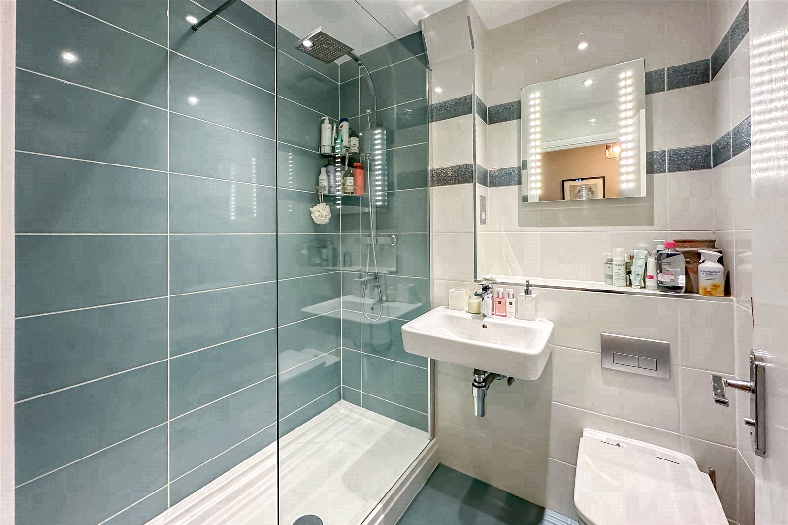 1 bed apartment for sale in Gatcombe Court, Dexter Close, St. Albans, Hertfordshire, AL1 - Property Image 11