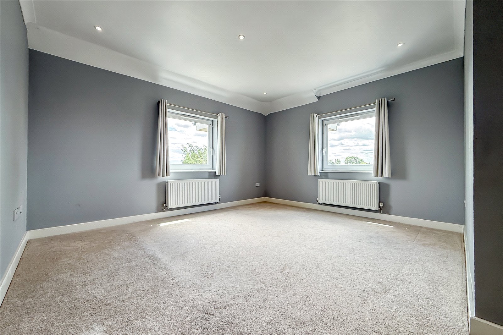 2 bed apartment for sale in Bakers Close, St. Albans, Hertfordshire, AL1  - Property Image 2