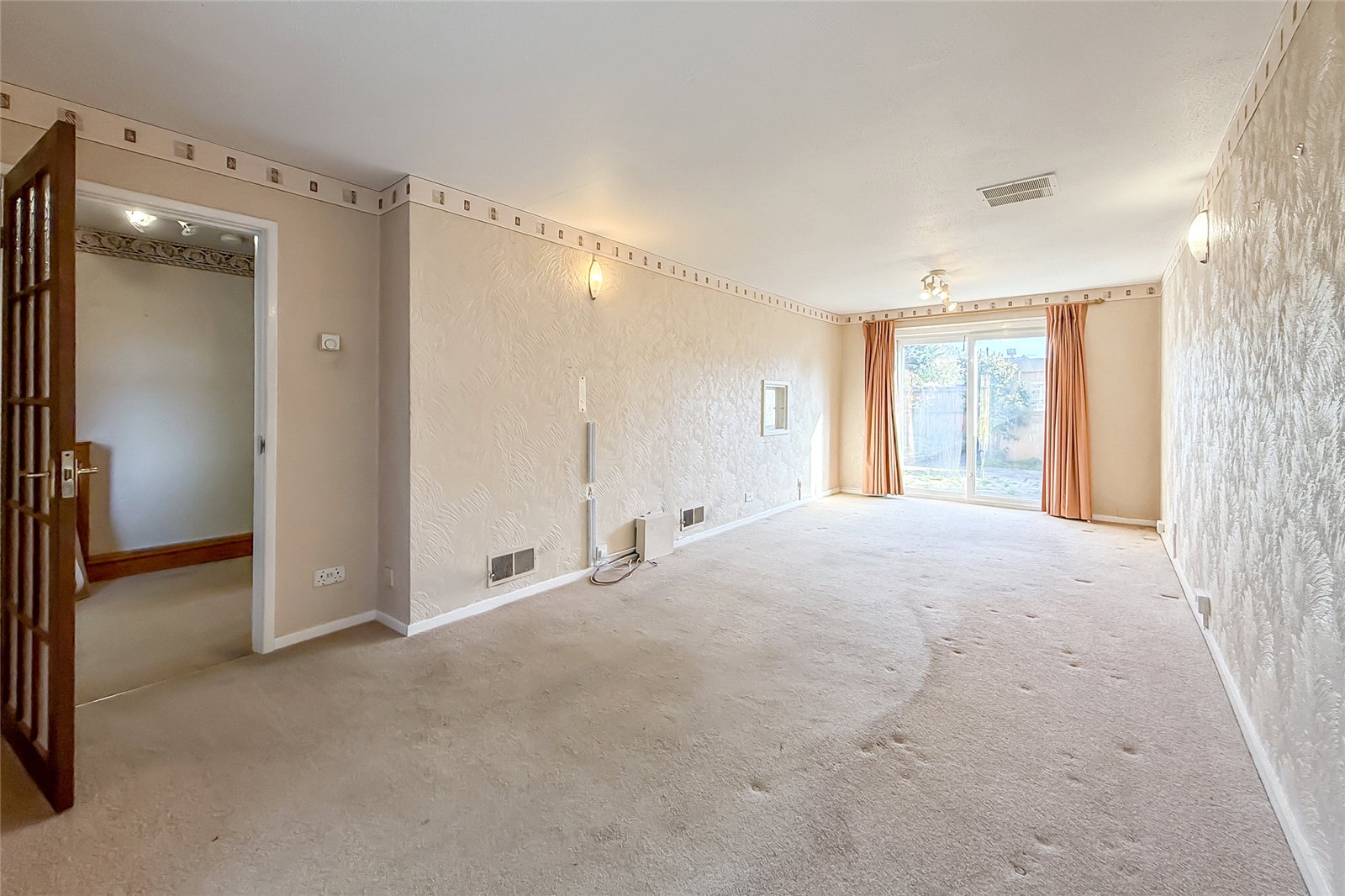 3 bed terraced house for sale in Maplefield, Park Street, St. Albans, Hertfordshire, AL2  - Property Image 4