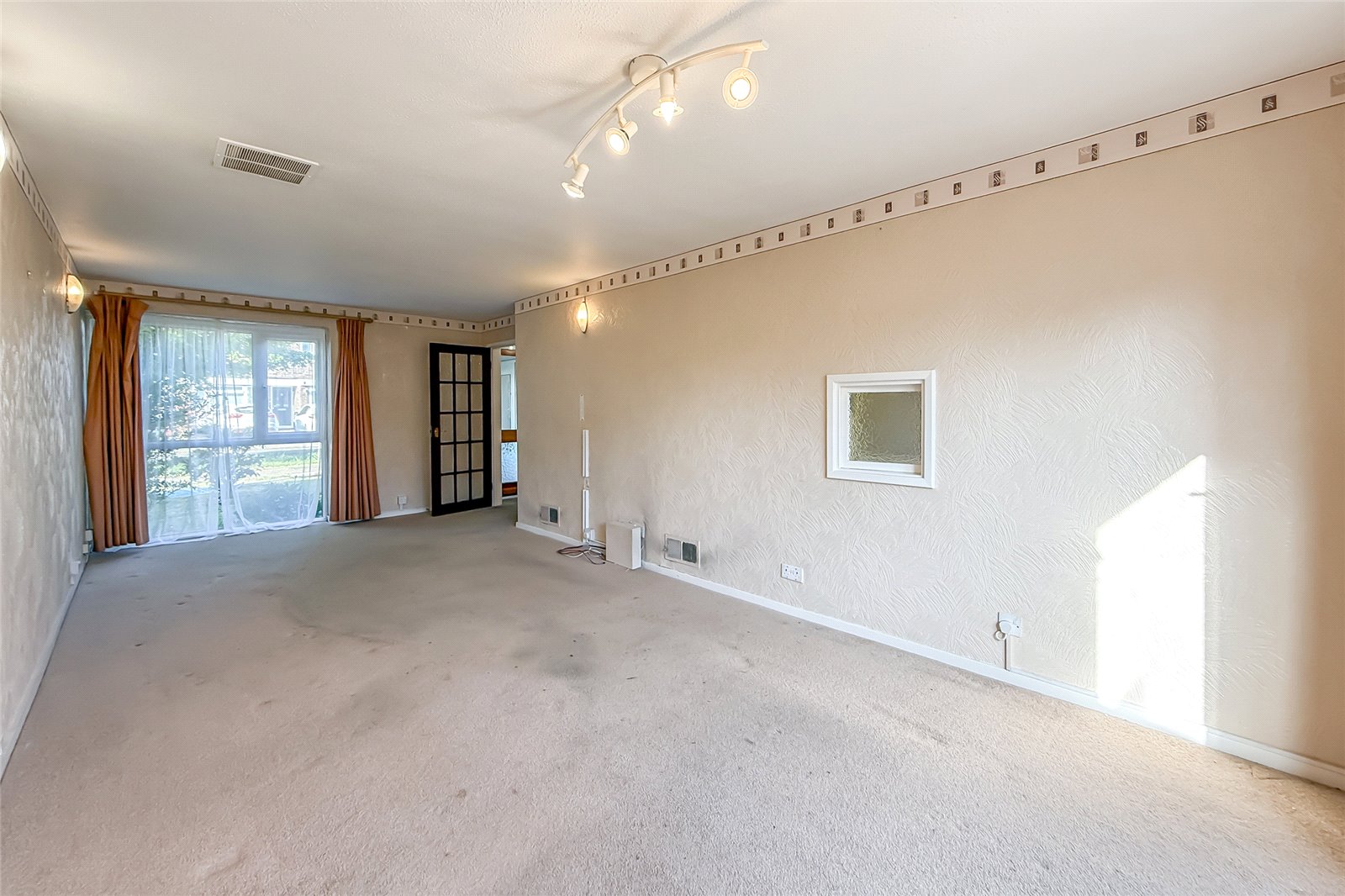 3 bed terraced house for sale in Maplefield, Park Street, St. Albans, Hertfordshire, AL2  - Property Image 14