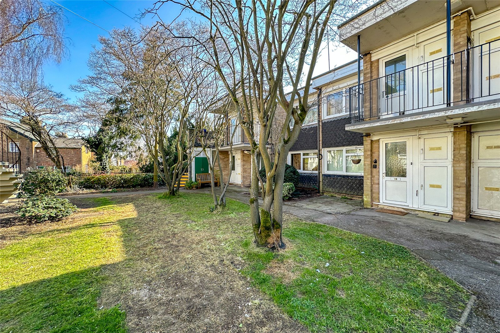 1 bed apartment for sale in Malthouse Court, Sopwell Lane, St. Albans, Hertfordshire, AL1