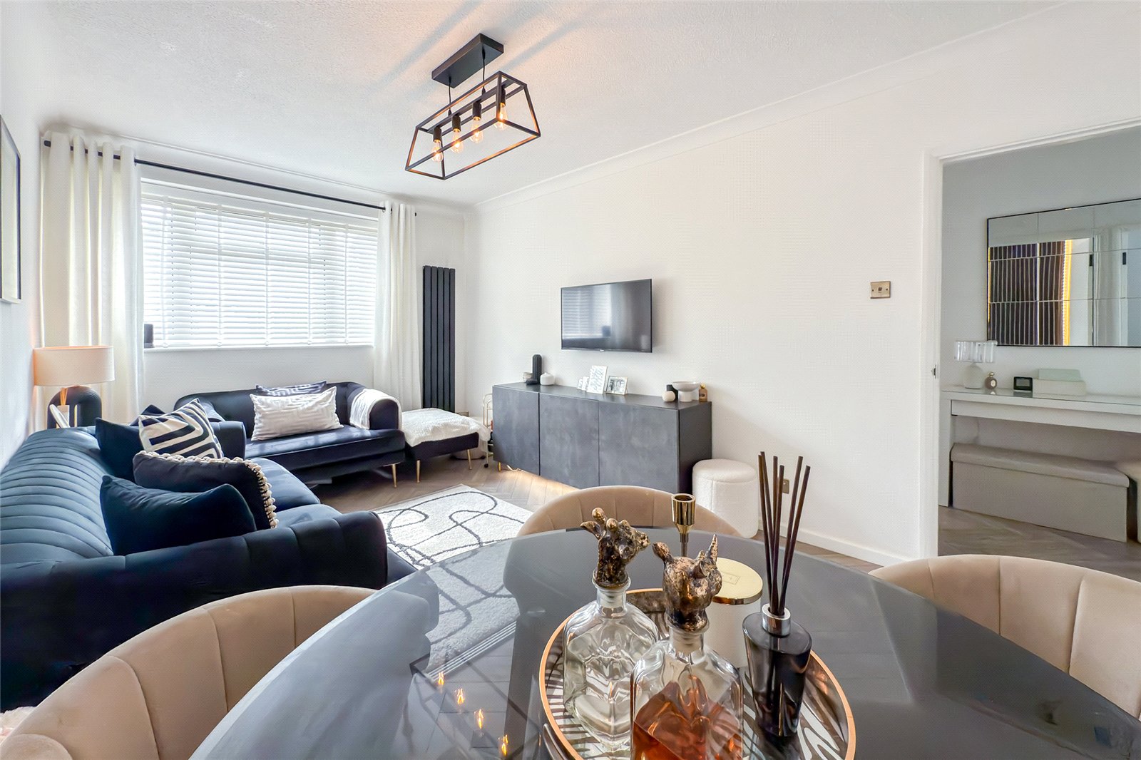 2 bed ground floor flat for sale in The Beeches, Park Street, St. Albans, Hertfordshire, AL2 - Property Image 5