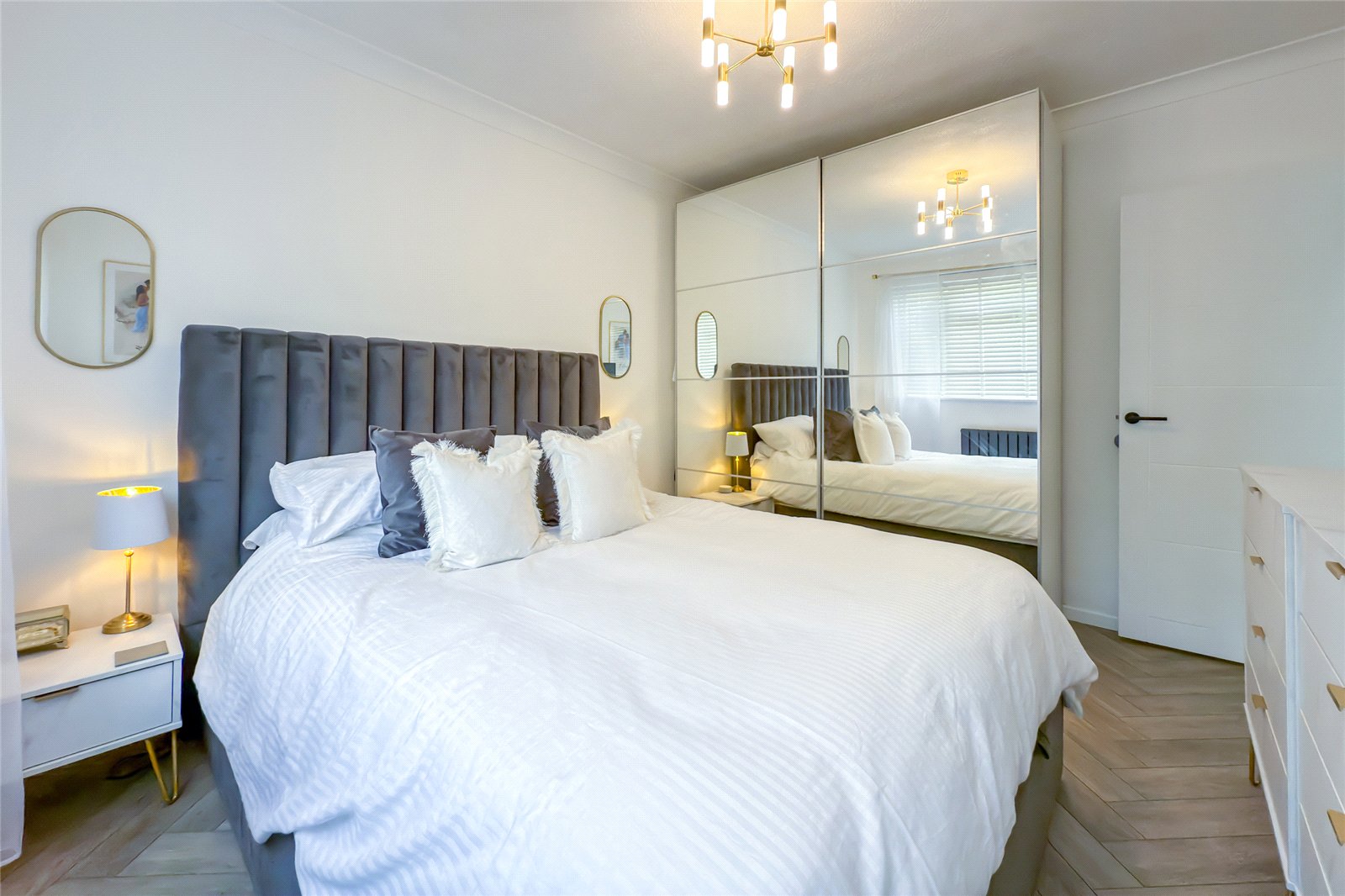 2 bed ground floor flat for sale in The Beeches, Park Street, St. Albans, Hertfordshire, AL2 - Property Image 6