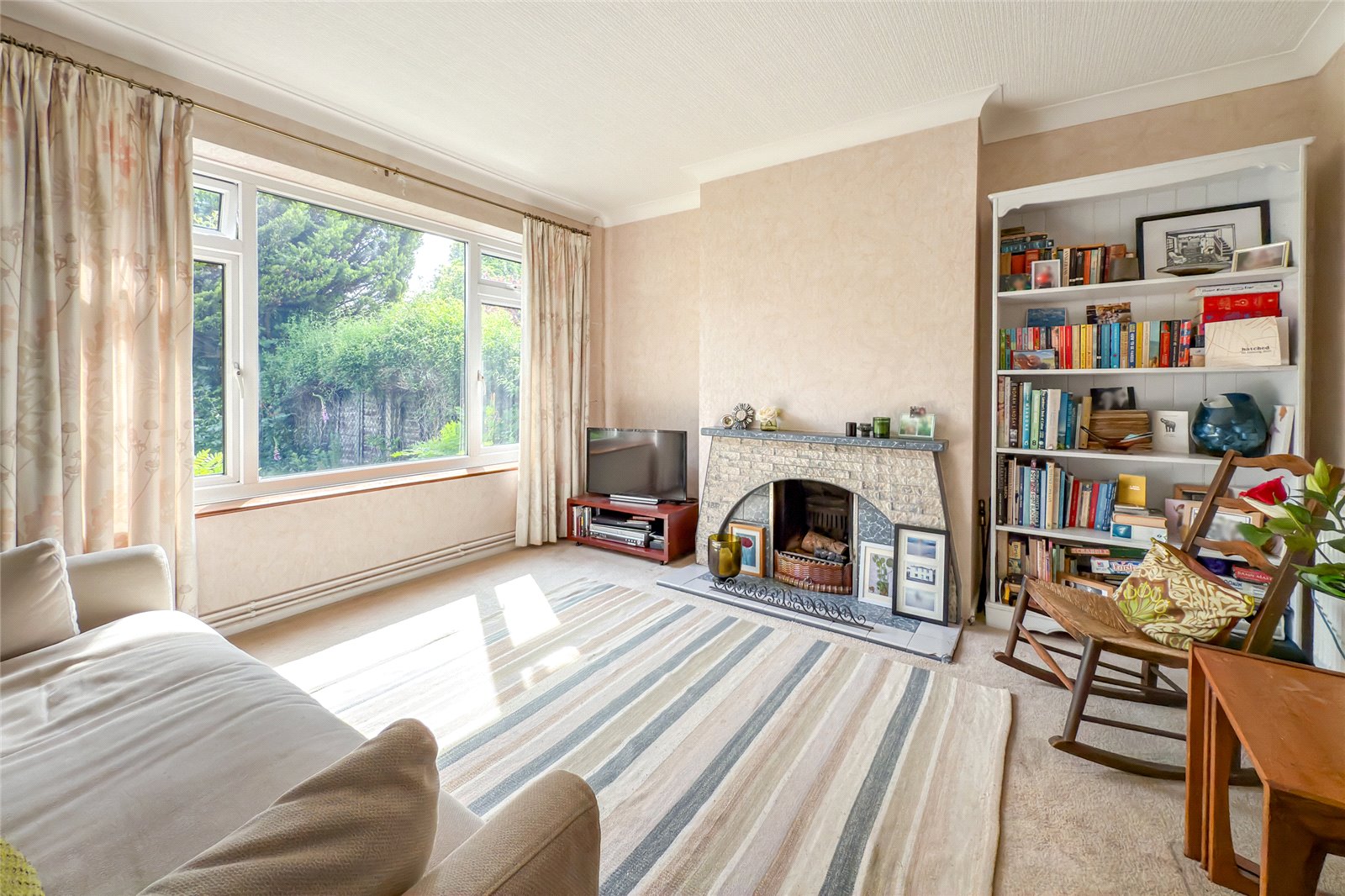 3 bed semi-detached house for sale in Orchard Drive, Park Street, St. Albans, Hertfordshire, AL2 - Property Image 6