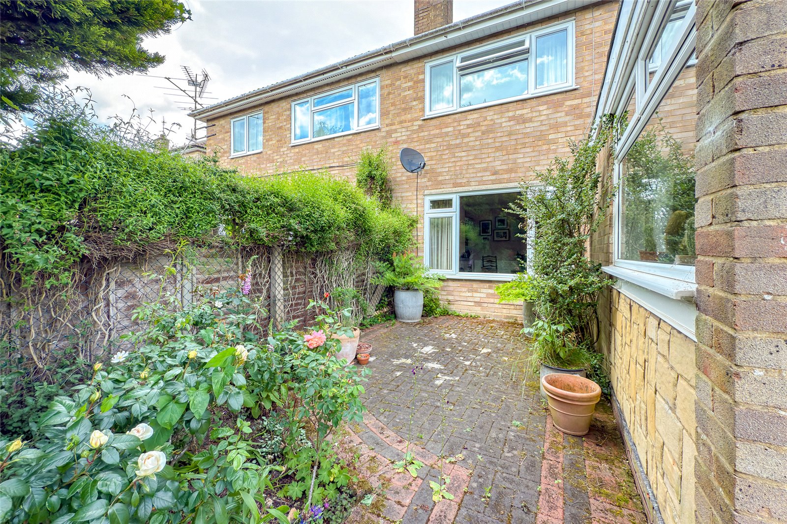 3 bed semi-detached house for sale in Orchard Drive, Park Street, St. Albans, Hertfordshire, AL2 - Property Image 12