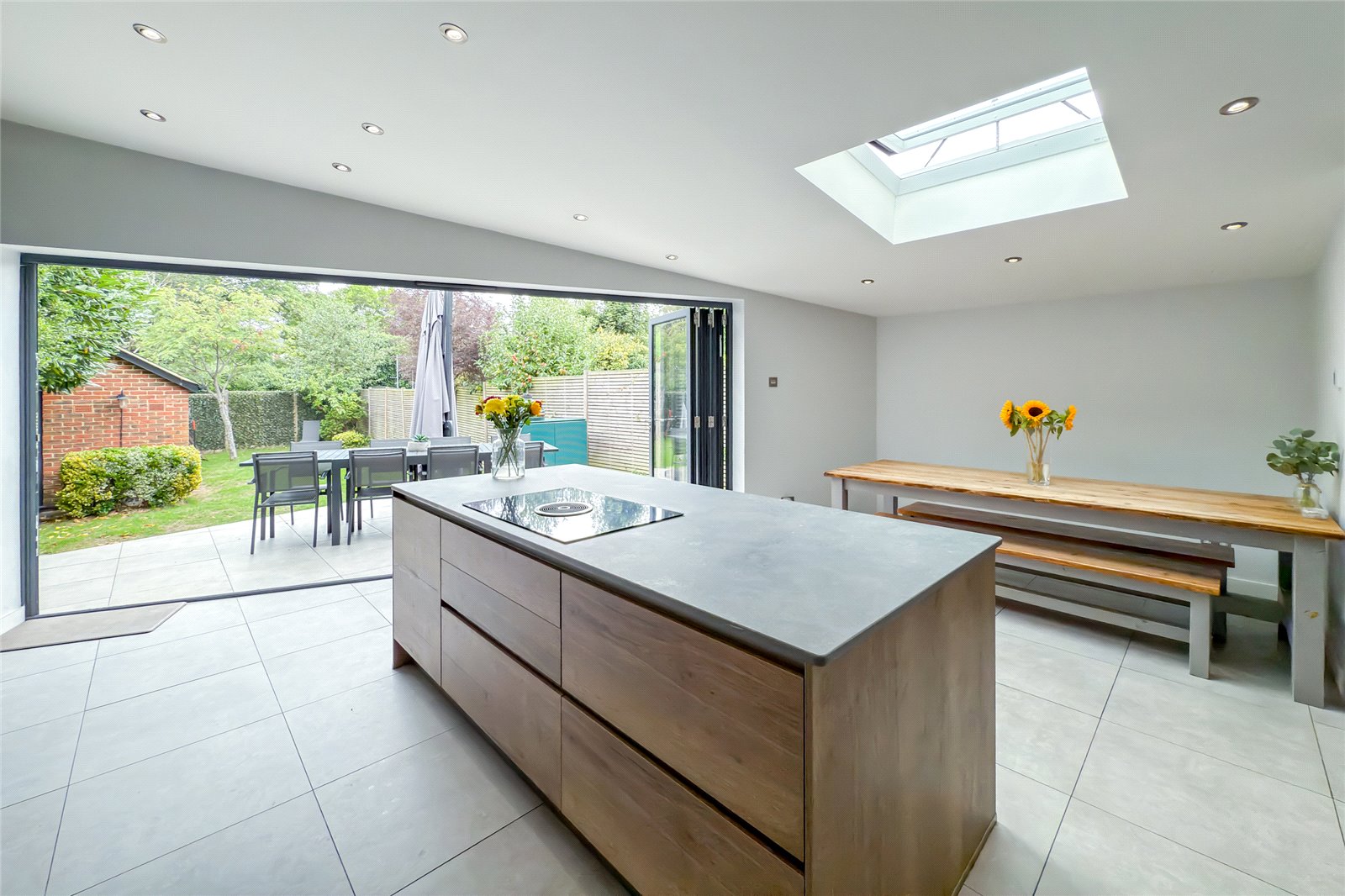 4 bed end of terrace house for sale in Beaumont Avenue, St. Albans, Hertfordshire, AL1  - Property Image 3