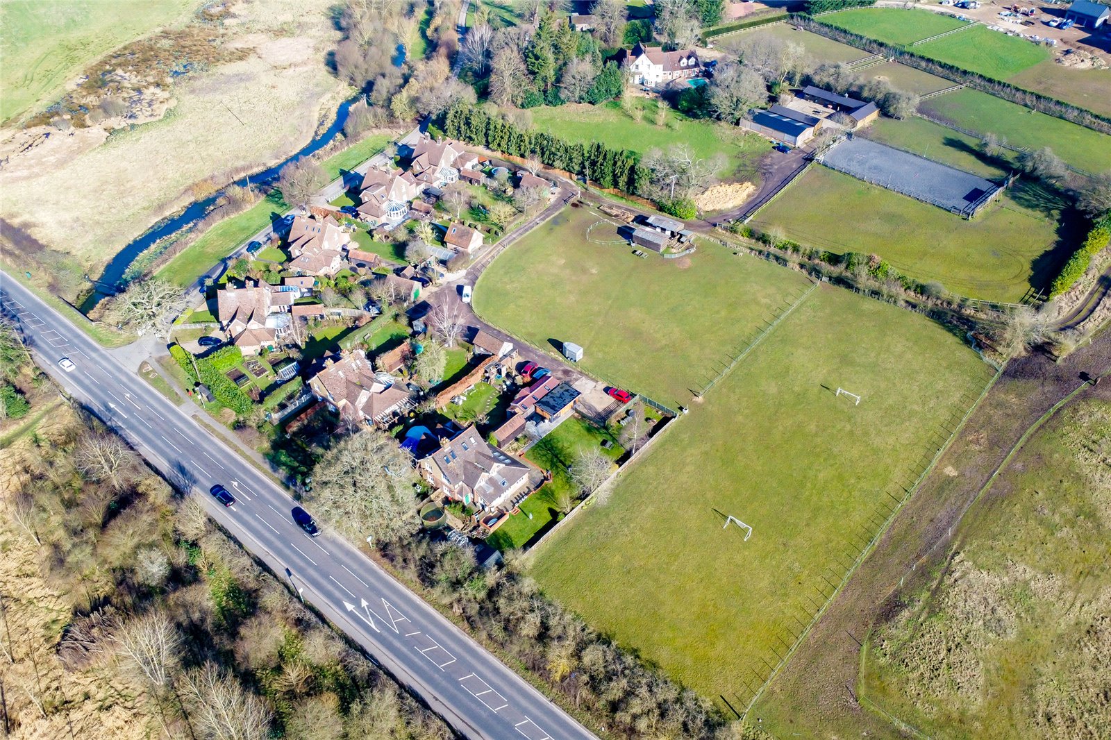 4 bed semi-detached house for sale in Shafford Cottages, Redbourn Road, St. Albans, Hertfordshire, AL3 - Property Image 16