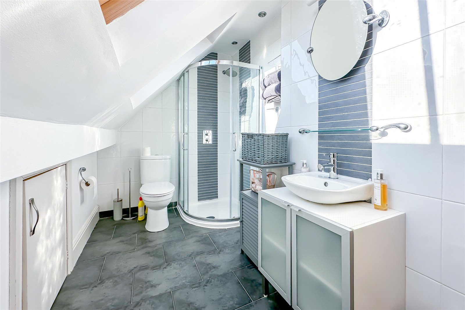 4 bed semi-detached house for sale in Shafford Cottages, Redbourn Road, St. Albans, Hertfordshire, AL3 - Property Image 18