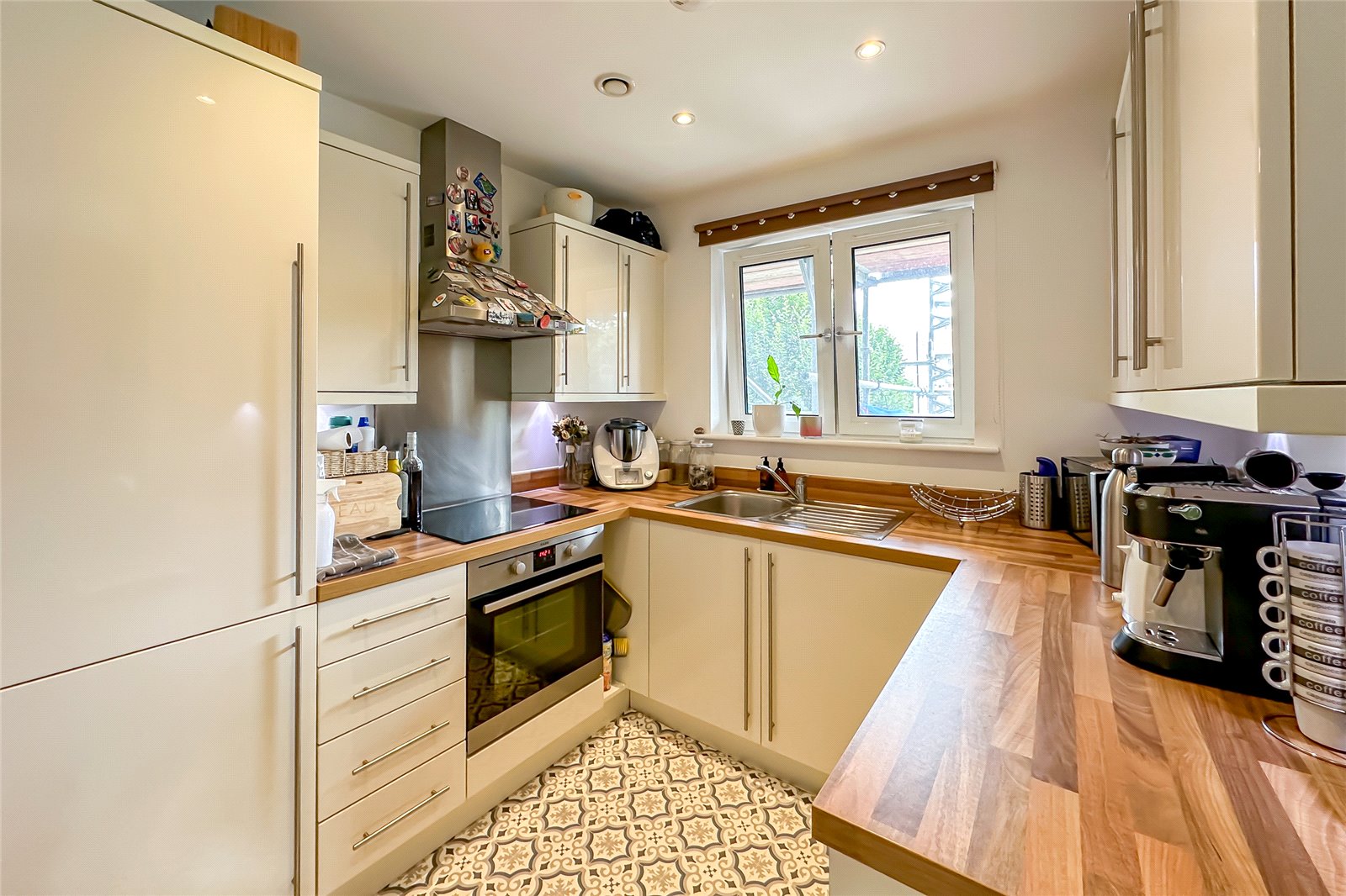 2 bed house to rent in Roma House, Charrington Place, St. Albans, Hertfordshire, AL1 - Property Image 2