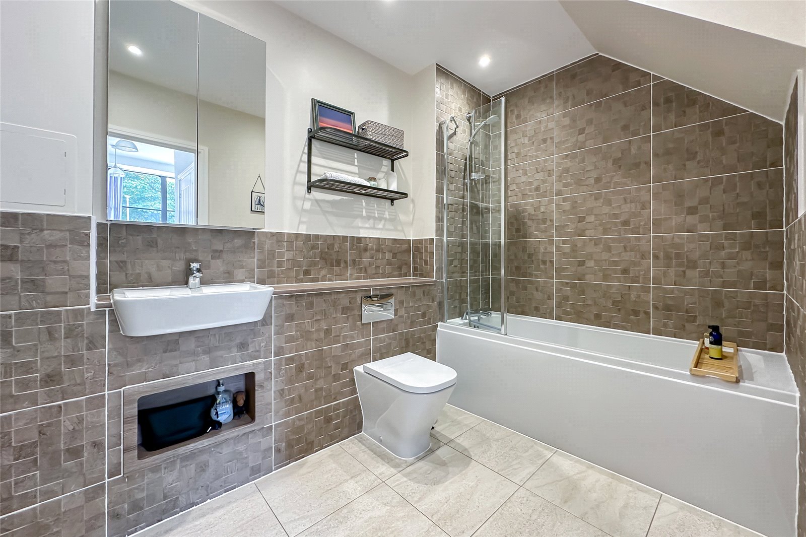 2 bed maisonette for sale in Hansell Gardens, Sutton Road, St. Albans, Hertfordshire, AL1 - Property Image 10