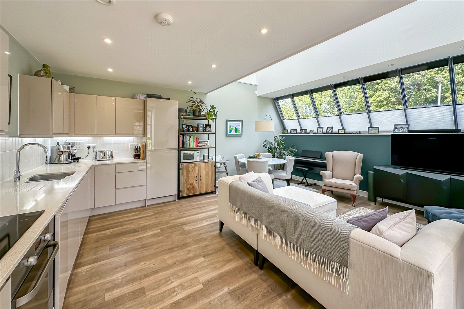 2 bed maisonette for sale in Hansell Gardens, Sutton Road, St. Albans, Hertfordshire, AL1 - Property Image 13