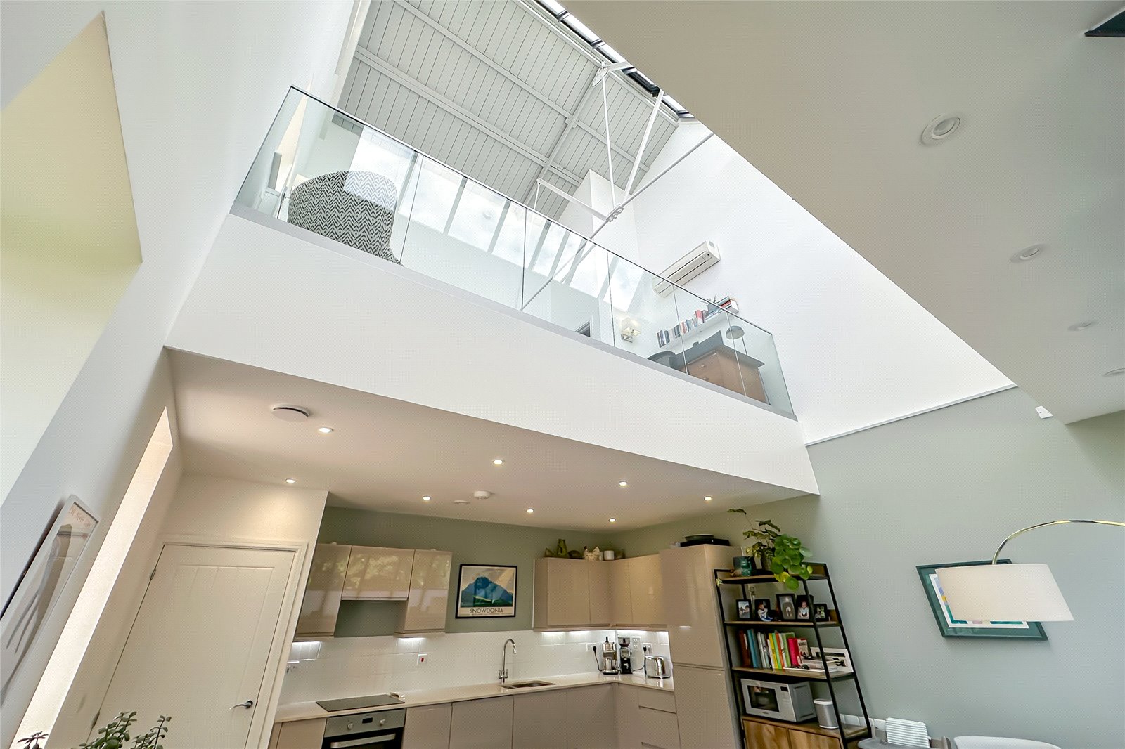 2 bed maisonette for sale in Hansell Gardens, Sutton Road, St. Albans, Hertfordshire, AL1 - Property Image 15