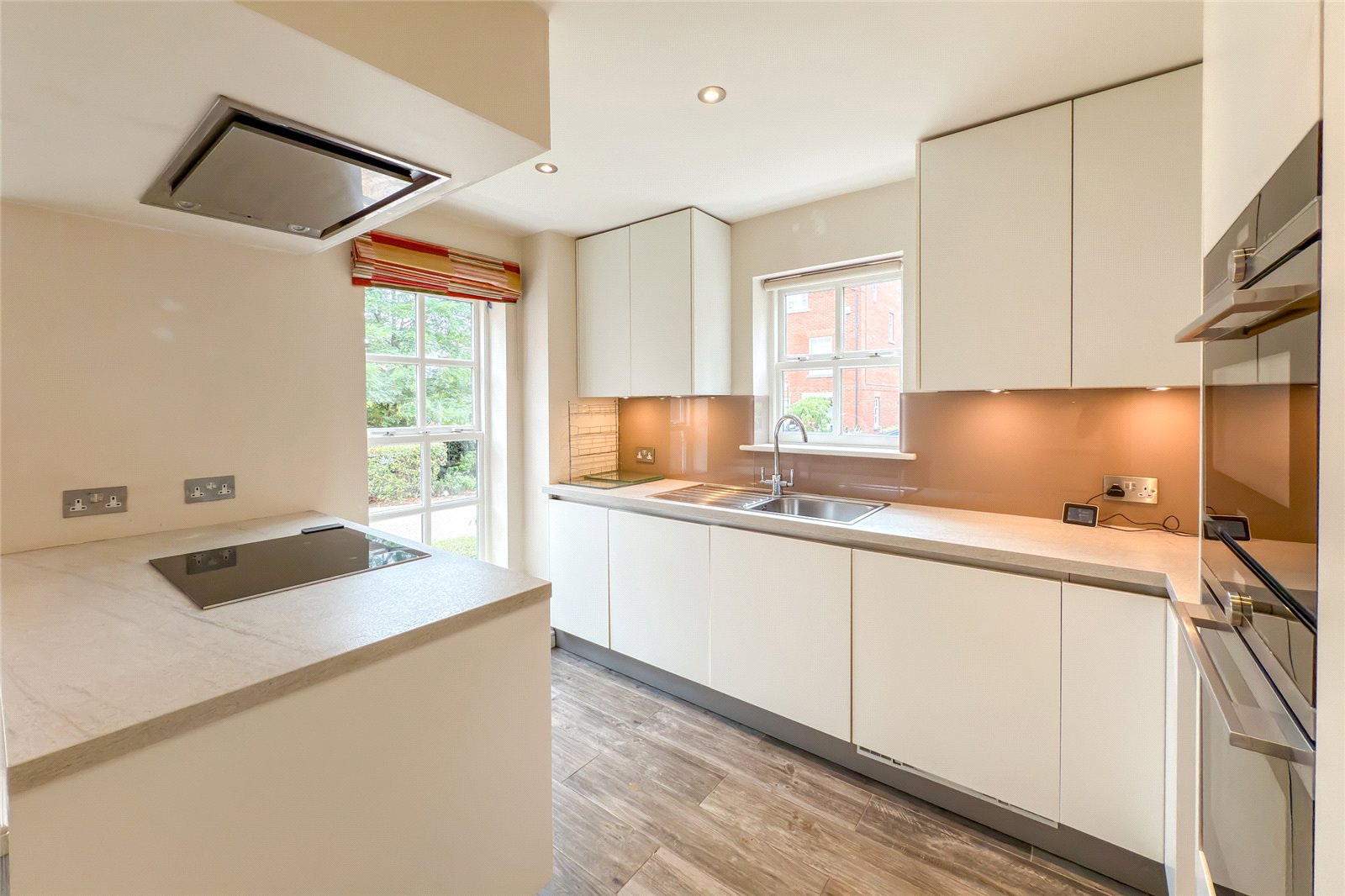 2 bed apartment to rent in Newmarket Court, Goldsmith Way, St Albans, Hertfordshire, AL3  - Property Image 5
