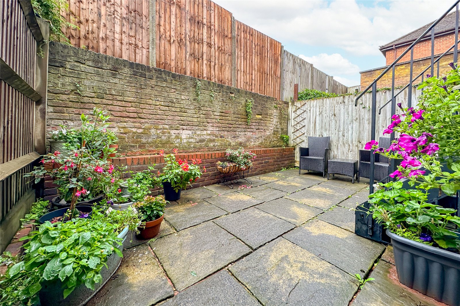 3 bed terraced house for sale in Saracens Head Yard, Pageant Road, St. Albans, Hertfordshire, AL1 - Property Image 9