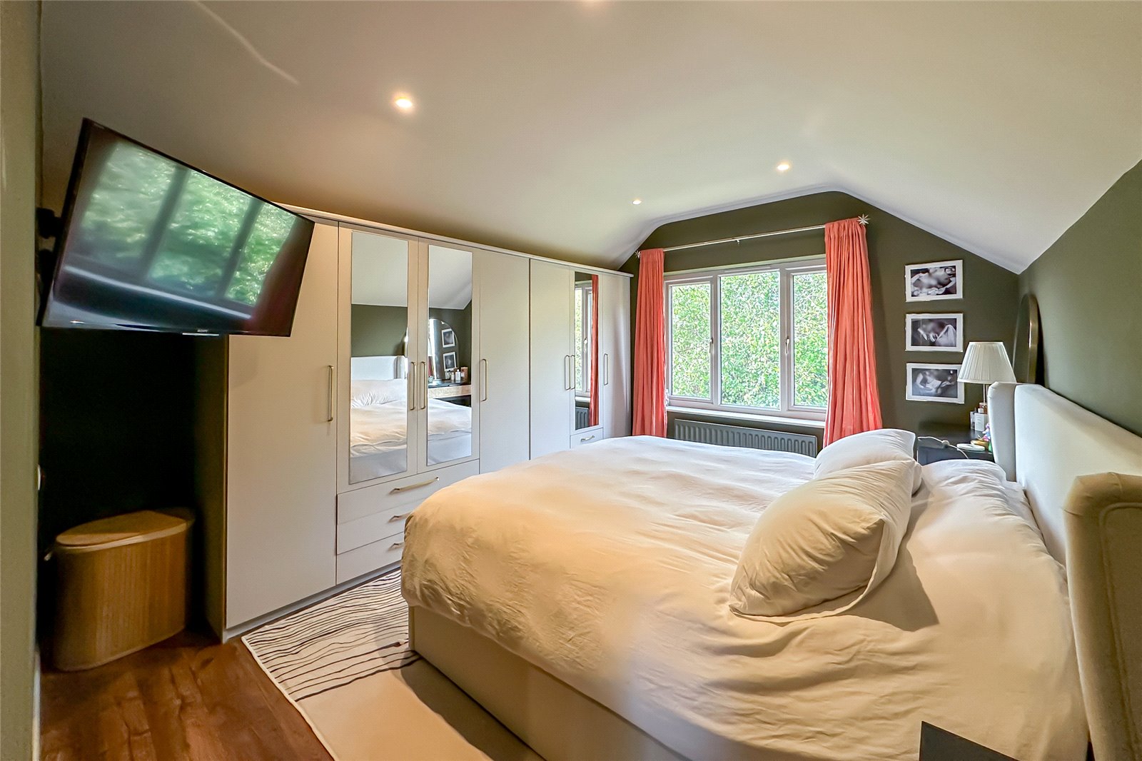 4 bed end of terrace house for sale in Hill End Lane, St. Albans, Hertfordshire, AL4 - Property Image 9