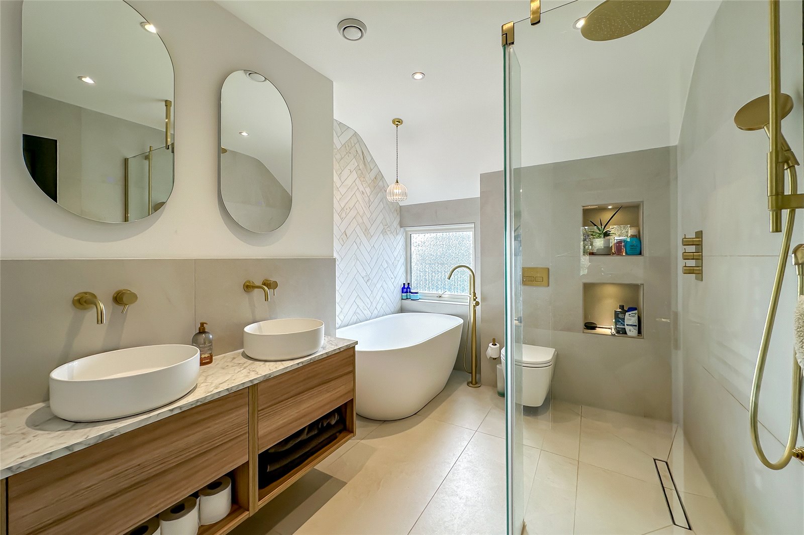 4 bed end of terrace house for sale in Hill End Lane, St. Albans, Hertfordshire, AL4 - Property Image 10