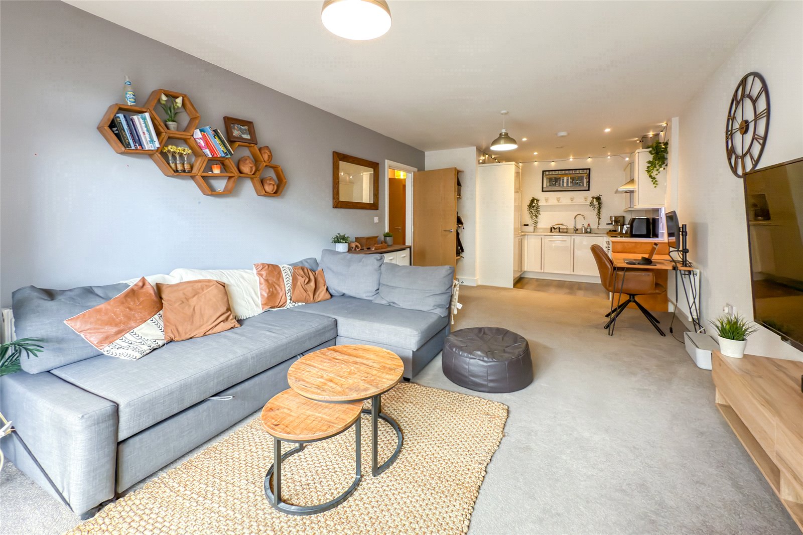 1 bed apartment for sale in Nero House, Charrington Place, St Albans, Hertfordshire, AL1  - Property Image 3