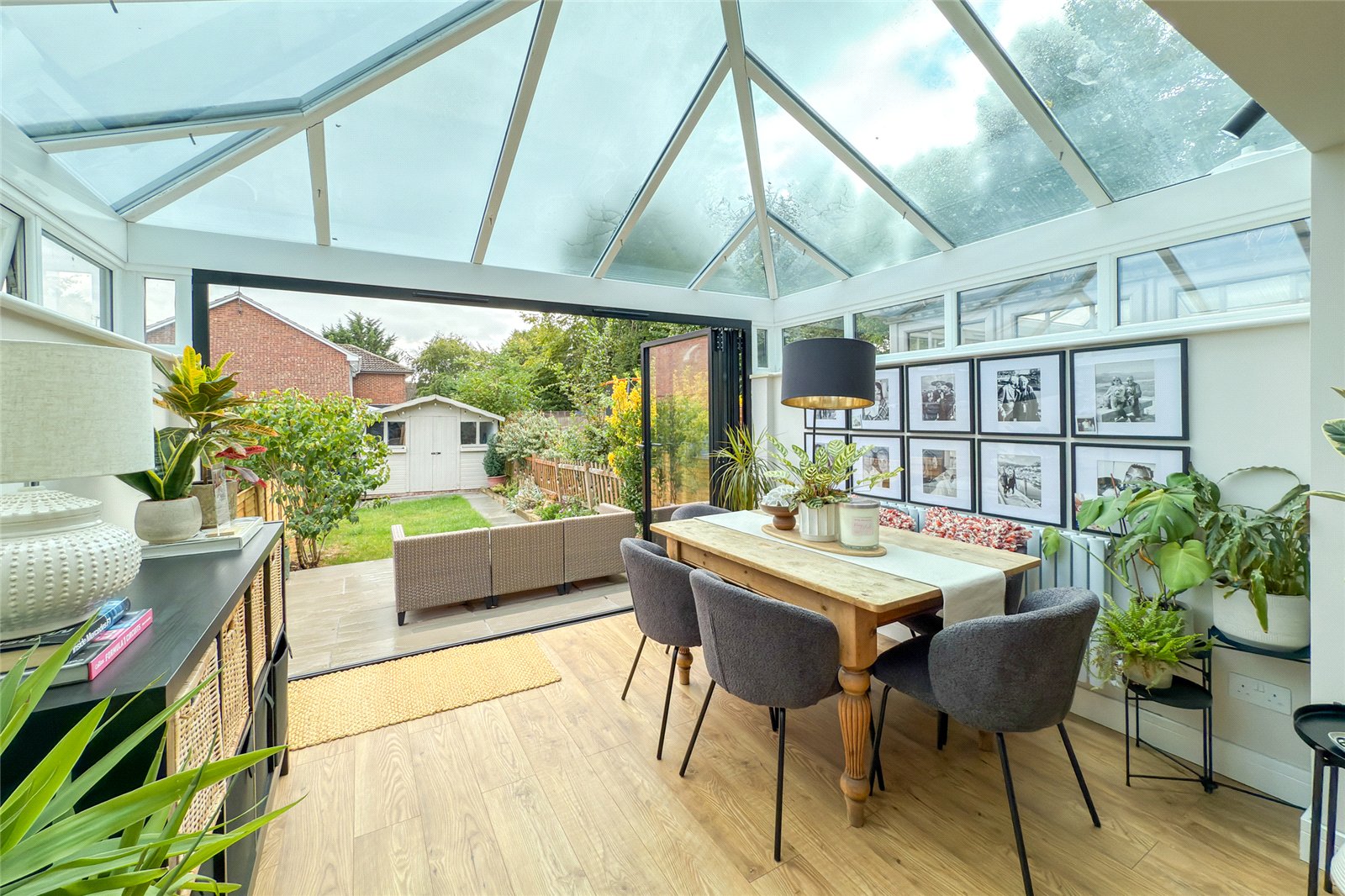 2 bed house for sale in Westfield Court, St. Albans, Hertfordshire, AL4 - Property Image 3