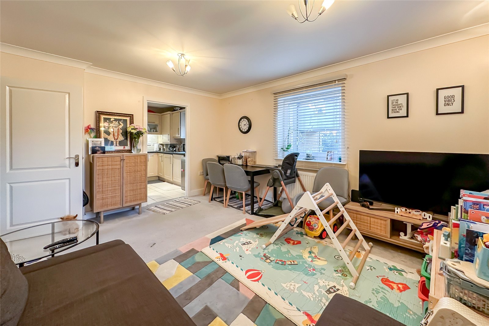 2 bed apartment for sale in Clement Court, Bakers Close, St. Albans, Hertfordshire, AL1 - Property Image 3