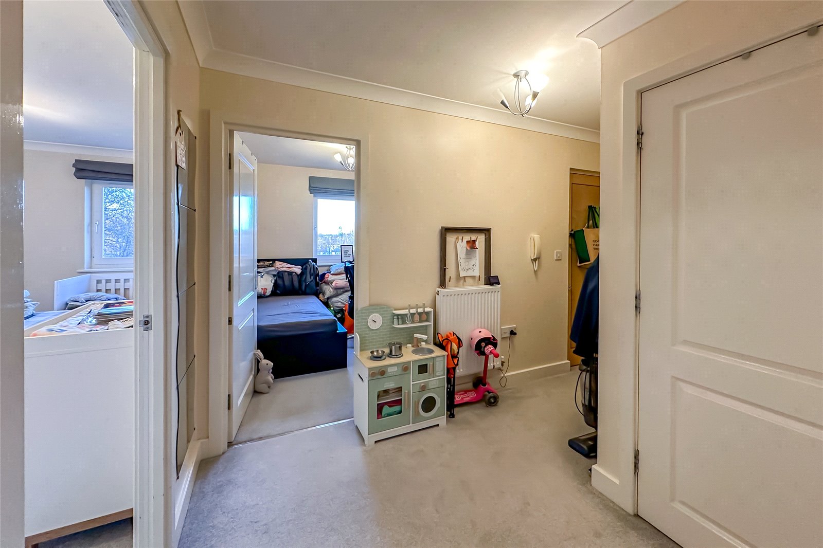 2 bed apartment for sale in Clement Court, Bakers Close, St. Albans, Hertfordshire, AL1 - Property Image 5