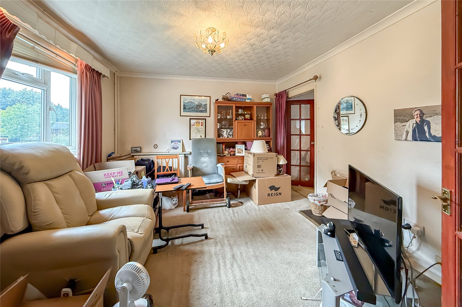 3 bed semi-detached house for sale in Ladies Grove, St. Albans, Hertfordshire, AL3  - Property Image 4
