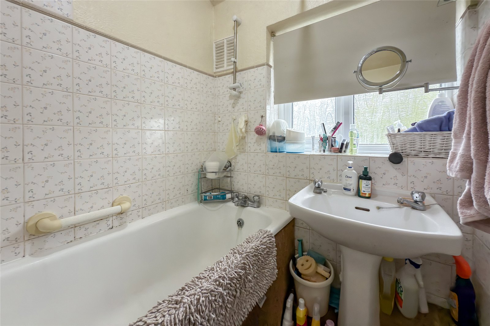 3 bed semi-detached house for sale in Ladies Grove, St. Albans, Hertfordshire, AL3  - Property Image 8