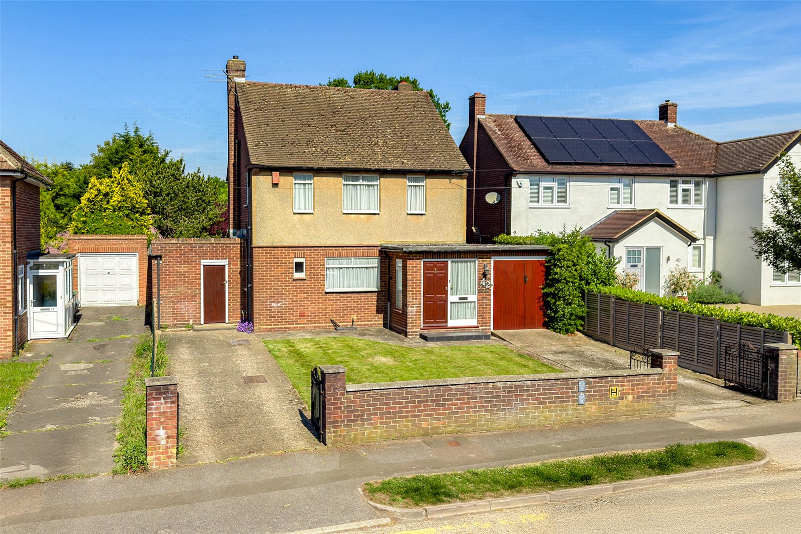 3 bed detached house for sale in Abbey Avenue, St. Albans, Hertfordshire, AL3  - Property Image 2