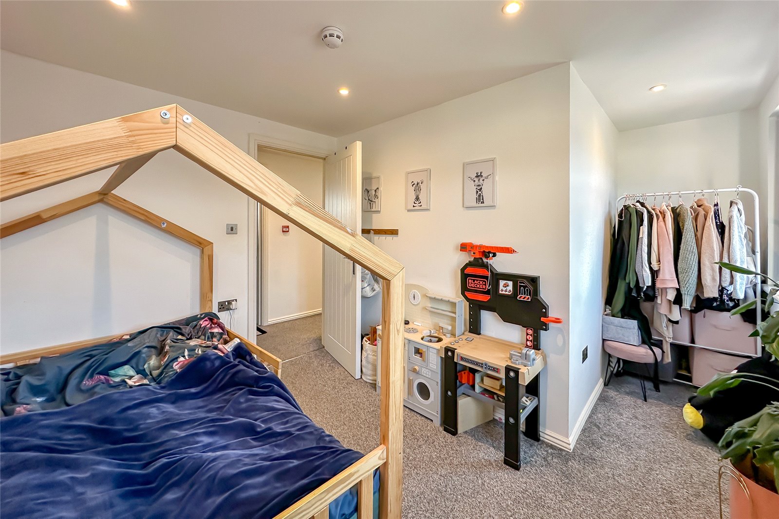4 bed end of terrace house for sale in Leyland Avenue, St. Albans, Hertfordshire, AL1 - Property Image 6