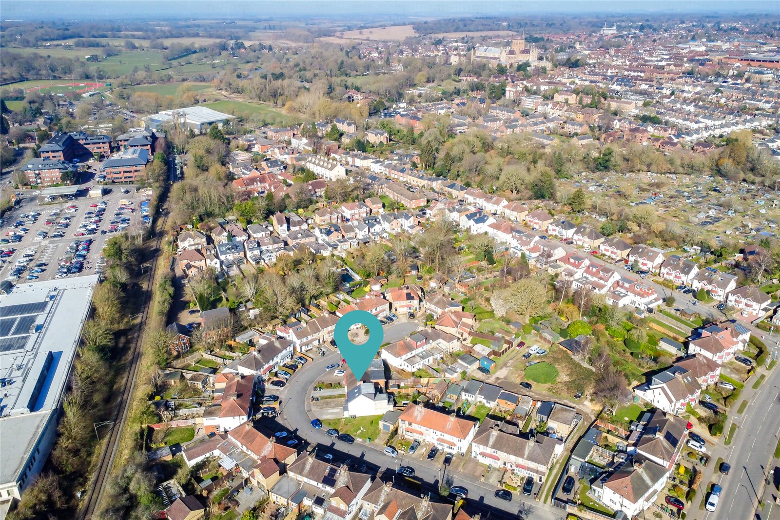 4 bed end of terrace house for sale in Leyland Avenue, St. Albans, Hertfordshire, AL1 - Property Image 13