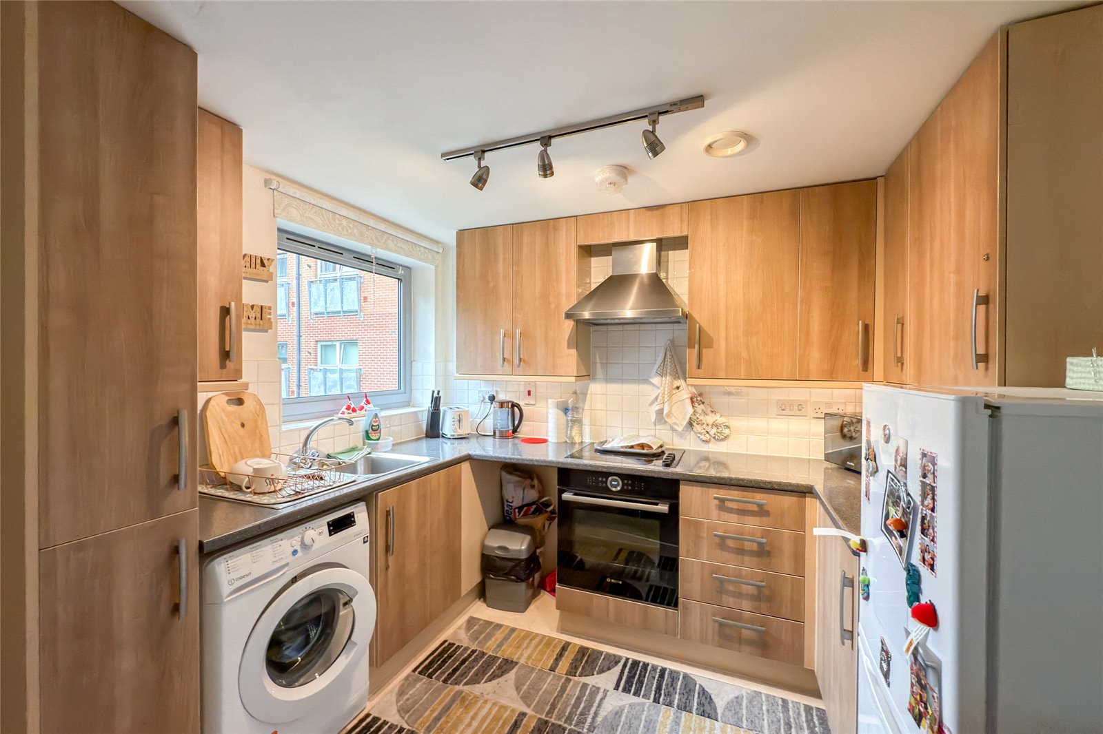 2 bed ground floor flat for sale in Davy House, Charrington Place, St. Albans, Hertfordshire, AL1 - Property Image 4