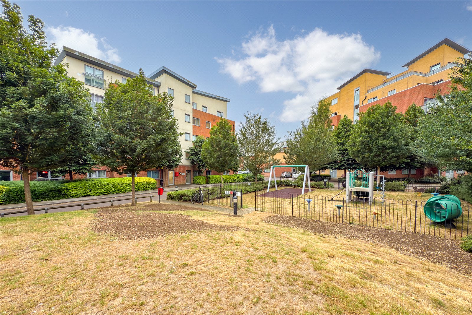 2 bed ground floor flat for sale in Davy House, Charrington Place, St. Albans, Hertfordshire, AL1 - Property Image 10