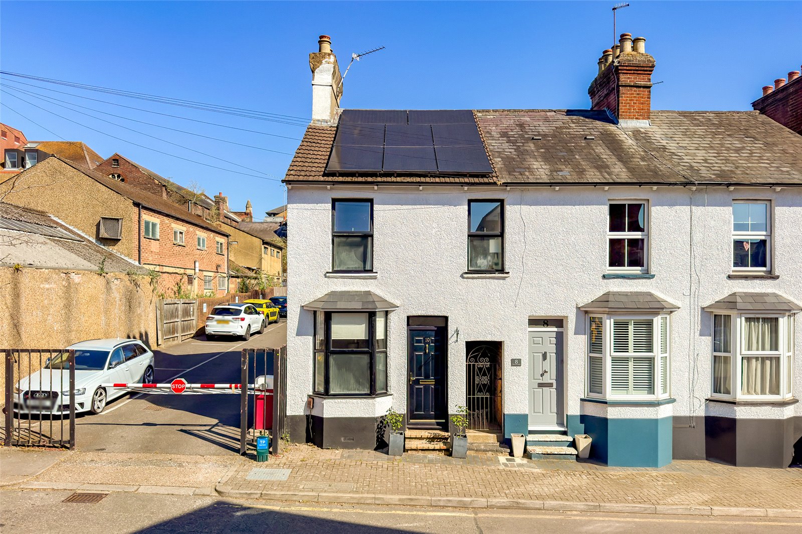 2 bed end of terrace house for sale in New Kent Road, St. Albans, Hertfordshire, AL1