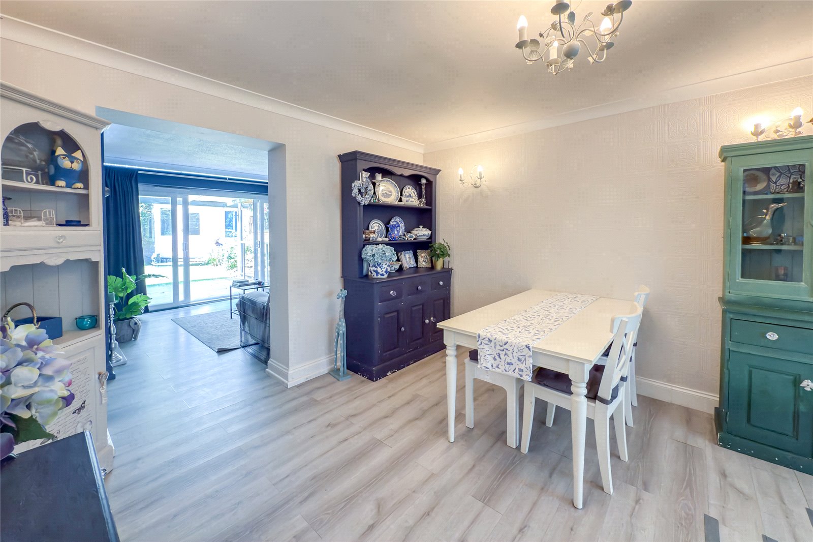 3 bed link detached house for sale in Meadowcroft, St. Albans, Hertfordshire, AL1  - Property Image 5