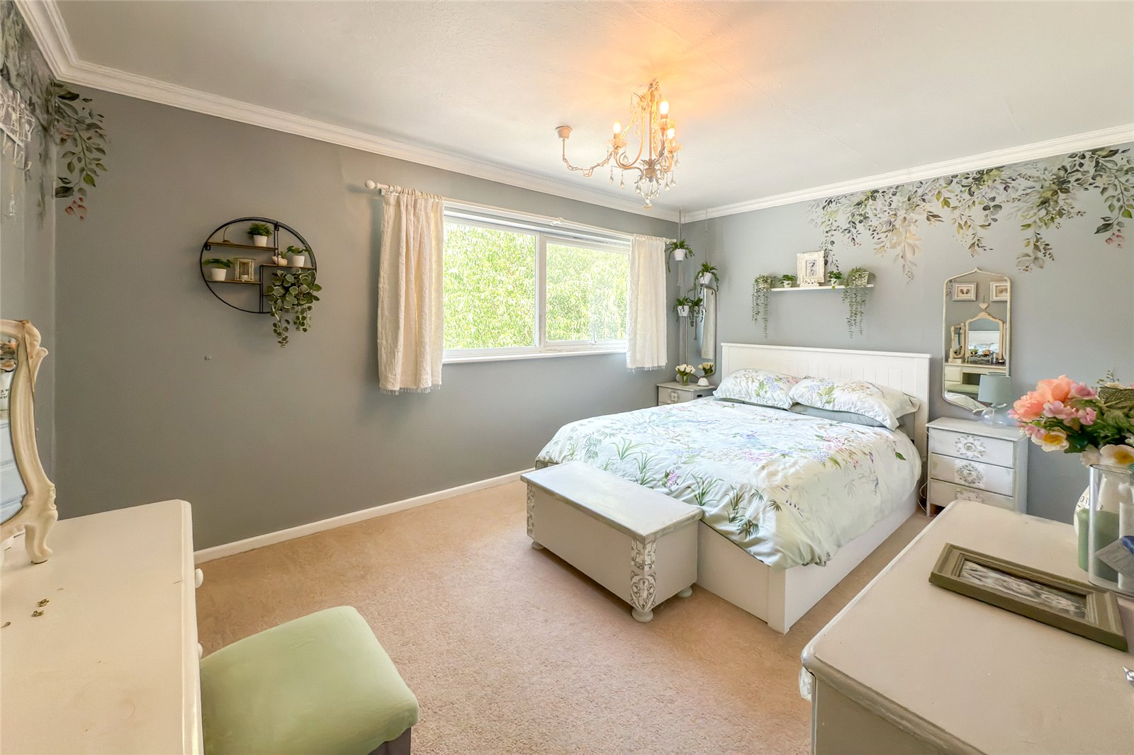 3 bed link detached house for sale in Meadowcroft, St. Albans, Hertfordshire, AL1  - Property Image 10