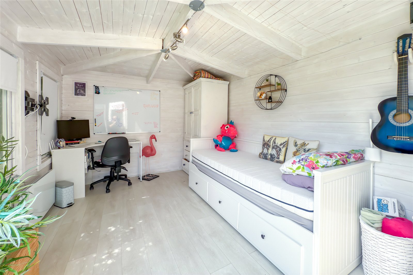 3 bed link detached house for sale in Meadowcroft, St. Albans, Hertfordshire, AL1  - Property Image 13