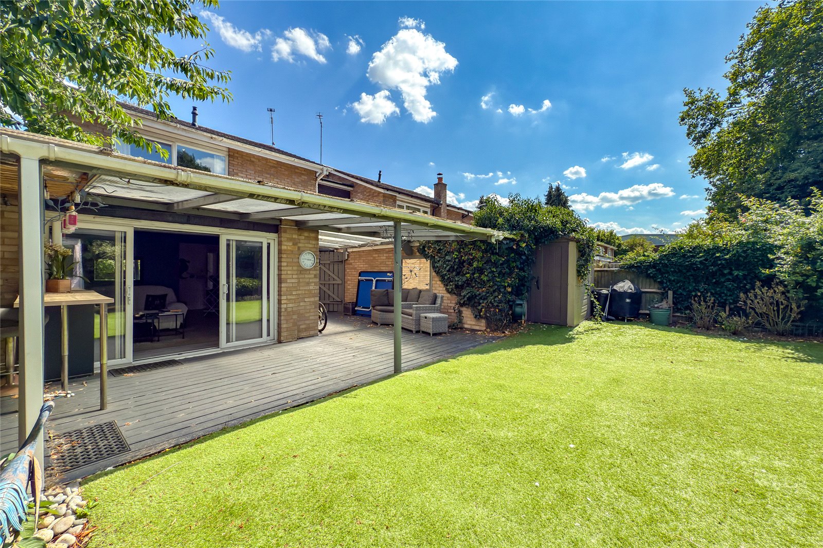 3 bed link detached house for sale in Meadowcroft, St. Albans, Hertfordshire, AL1  - Property Image 16