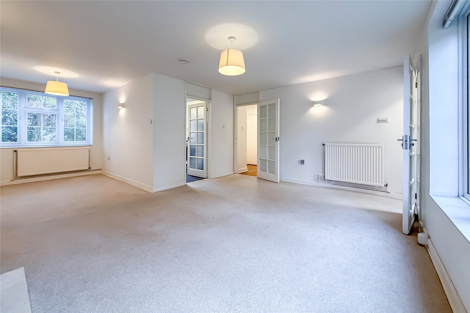 2 bed ground floor flat for sale in Westminster Court, St. Albans, Hertfordshire, AL1 - Property Image 4