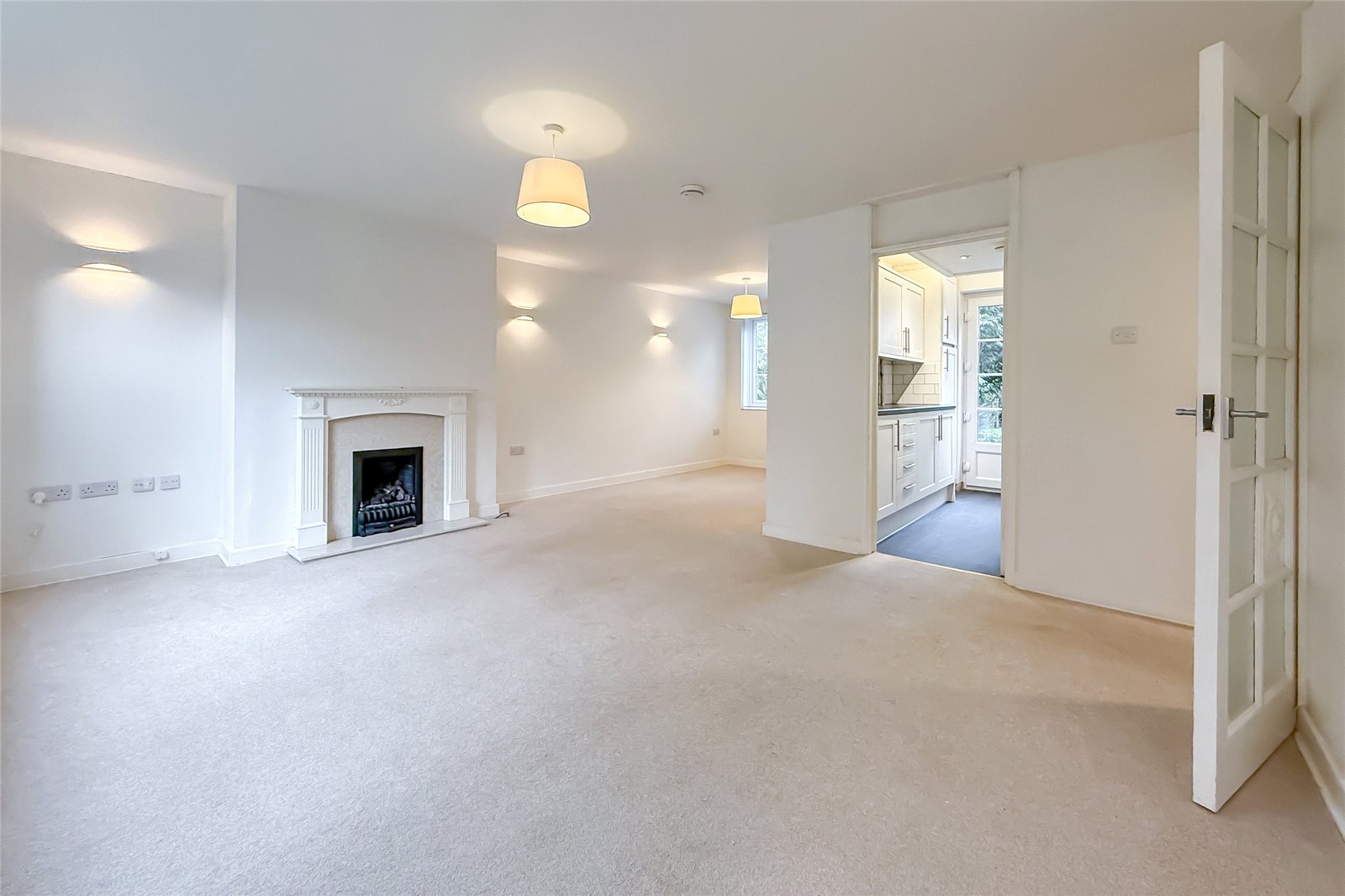 2 bed ground floor flat for sale in Westminster Court, St. Albans, Hertfordshire, AL1 - Property Image 5