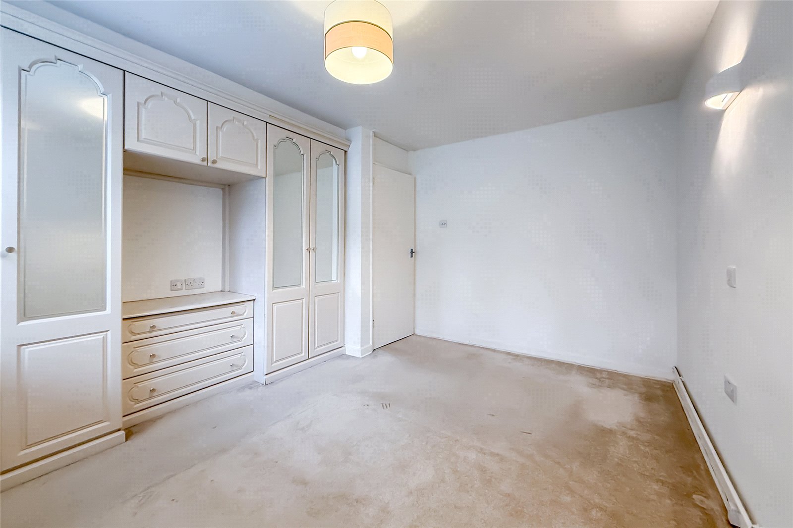 2 bed ground floor flat for sale in Westminster Court, St. Albans, Hertfordshire, AL1 - Property Image 18