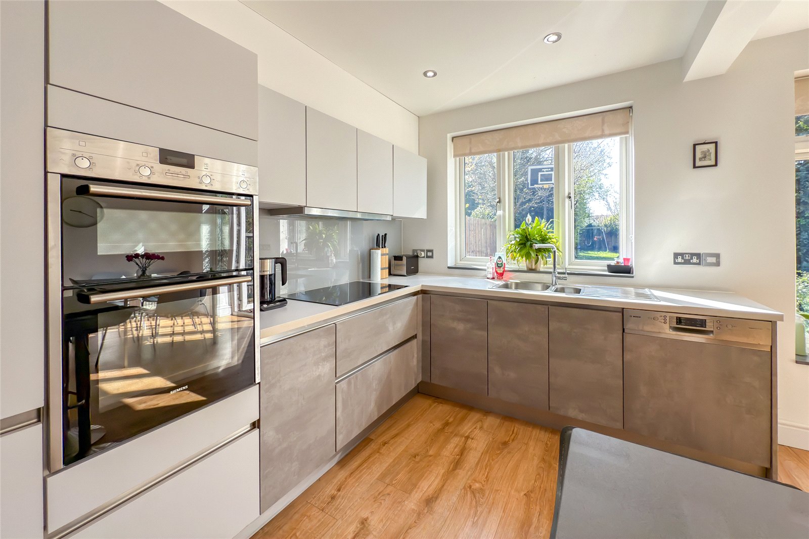 4 bed semi-detached house for sale in Salisbury Avenue, St. Albans, Hertfordshire, AL1 - Property Image 3