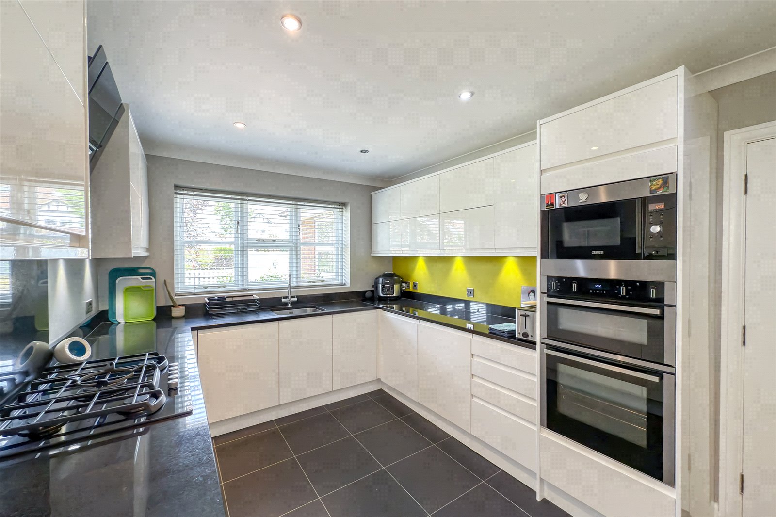 4 bed detached house for sale in Hatfield Road, St. Albans, Hertfordshire, AL4  - Property Image 3