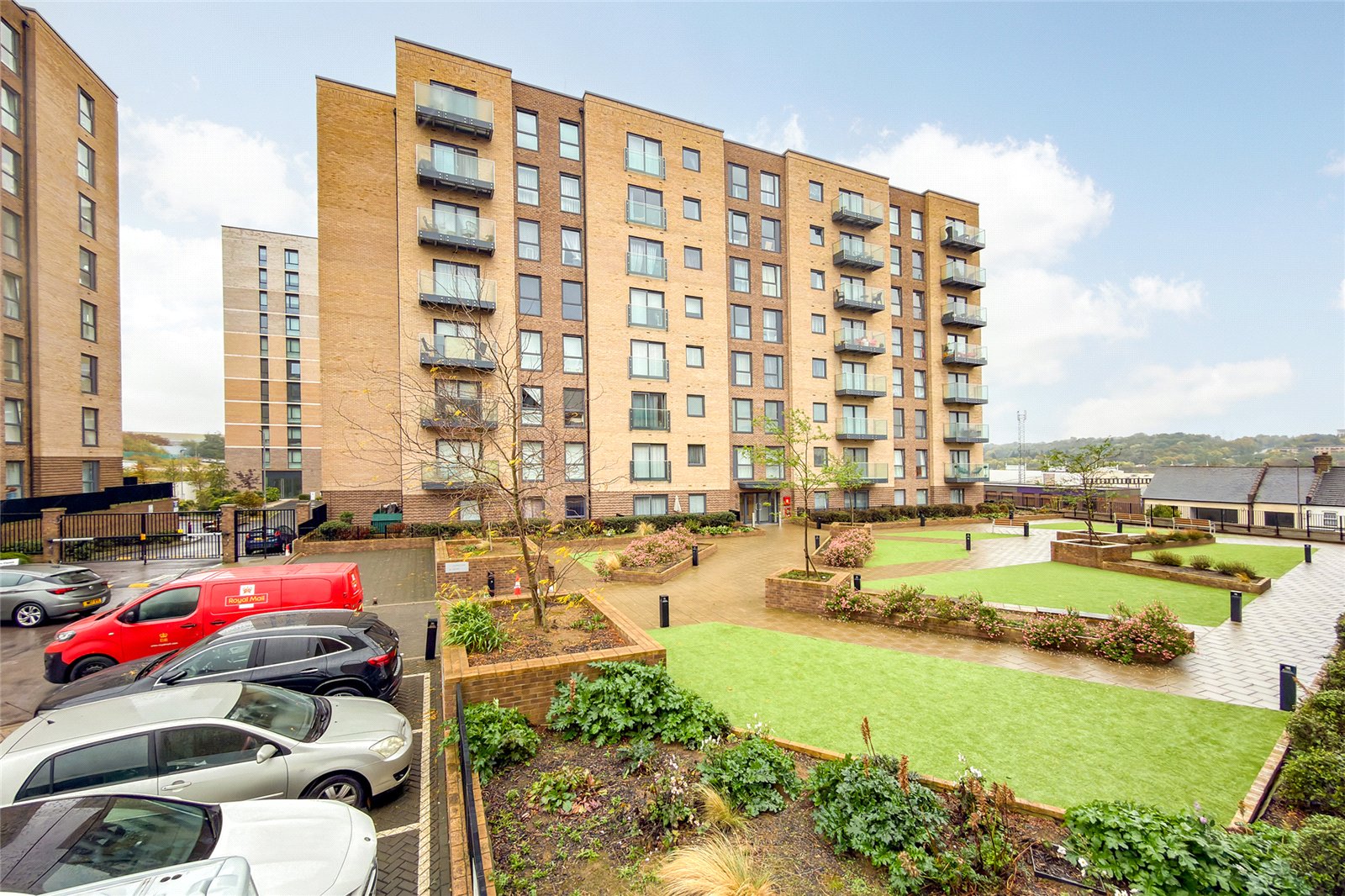 2 bed apartment for sale in Ellesmere Court, Stirling Drive, Luton, Bedfordshire, LU2 - Property Image 13