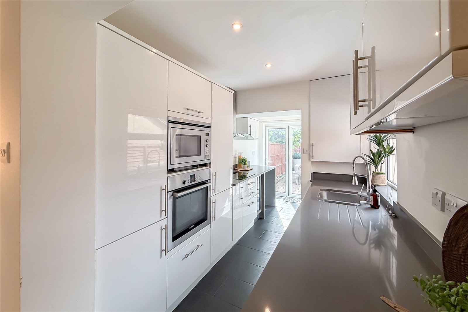 2 bed end of terrace house for sale in Upper Culver Road, St. Albans, Hertfordshire, AL1  - Property Image 5