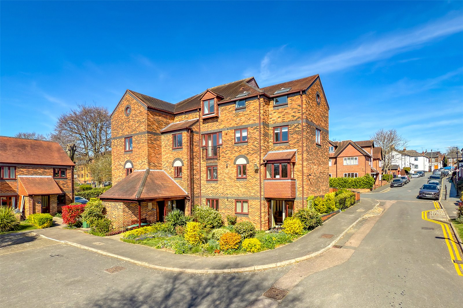 1 bed ground floor flat for sale in Albeny Gate, Belmont Hill, St. Albans, Hertfordshire, AL1