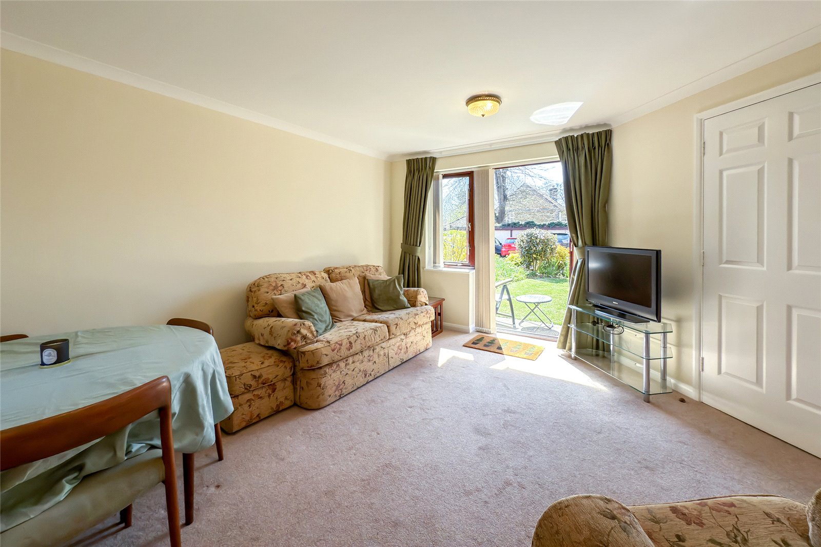 1 bed ground floor flat for sale in Albeny Gate, Belmont Hill, St. Albans, Hertfordshire, AL1  - Property Image 7