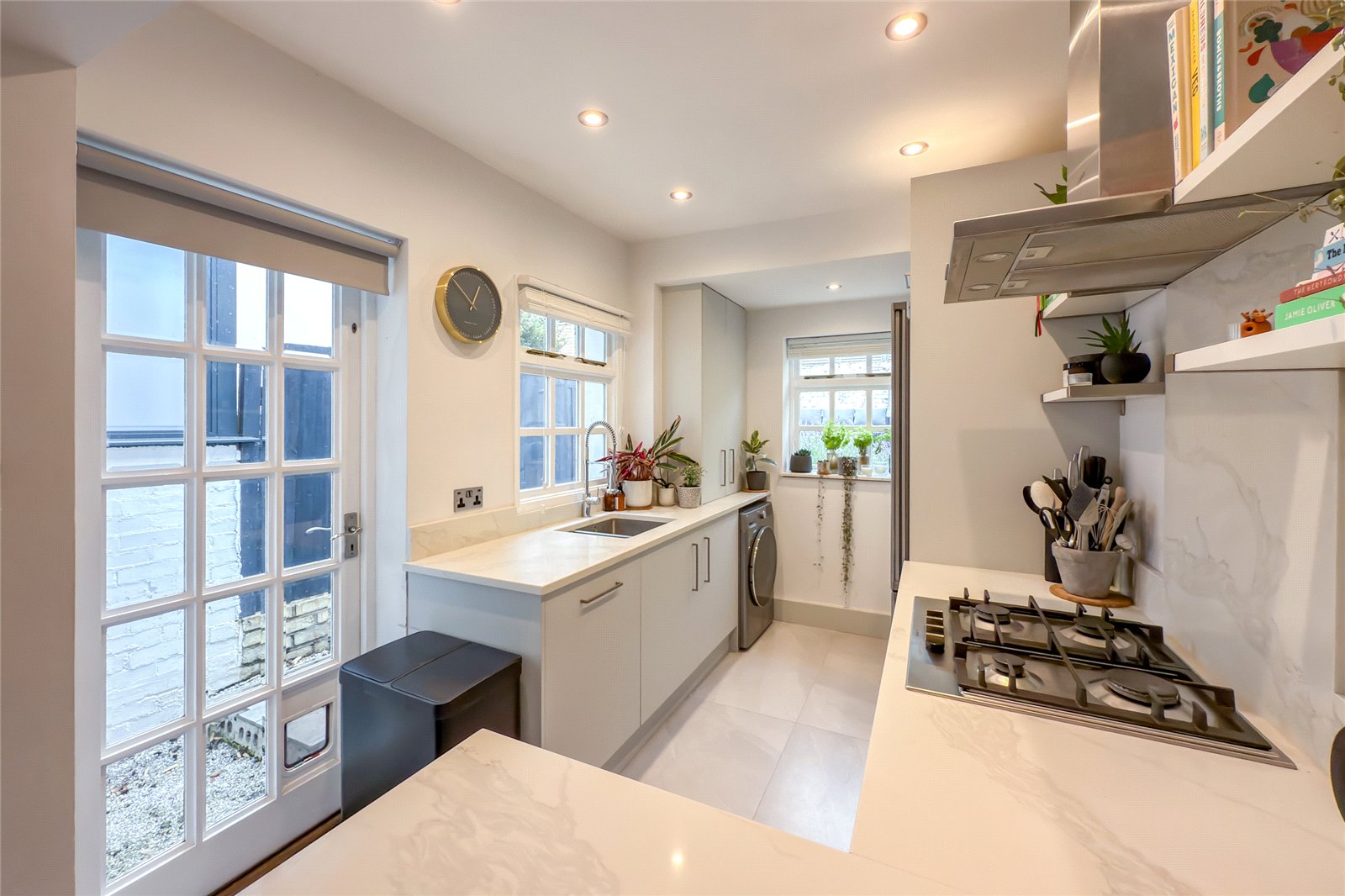 2 bed terraced house for sale in Oster Street, St. Albans, Hertfordshire, AL3  - Property Image 17