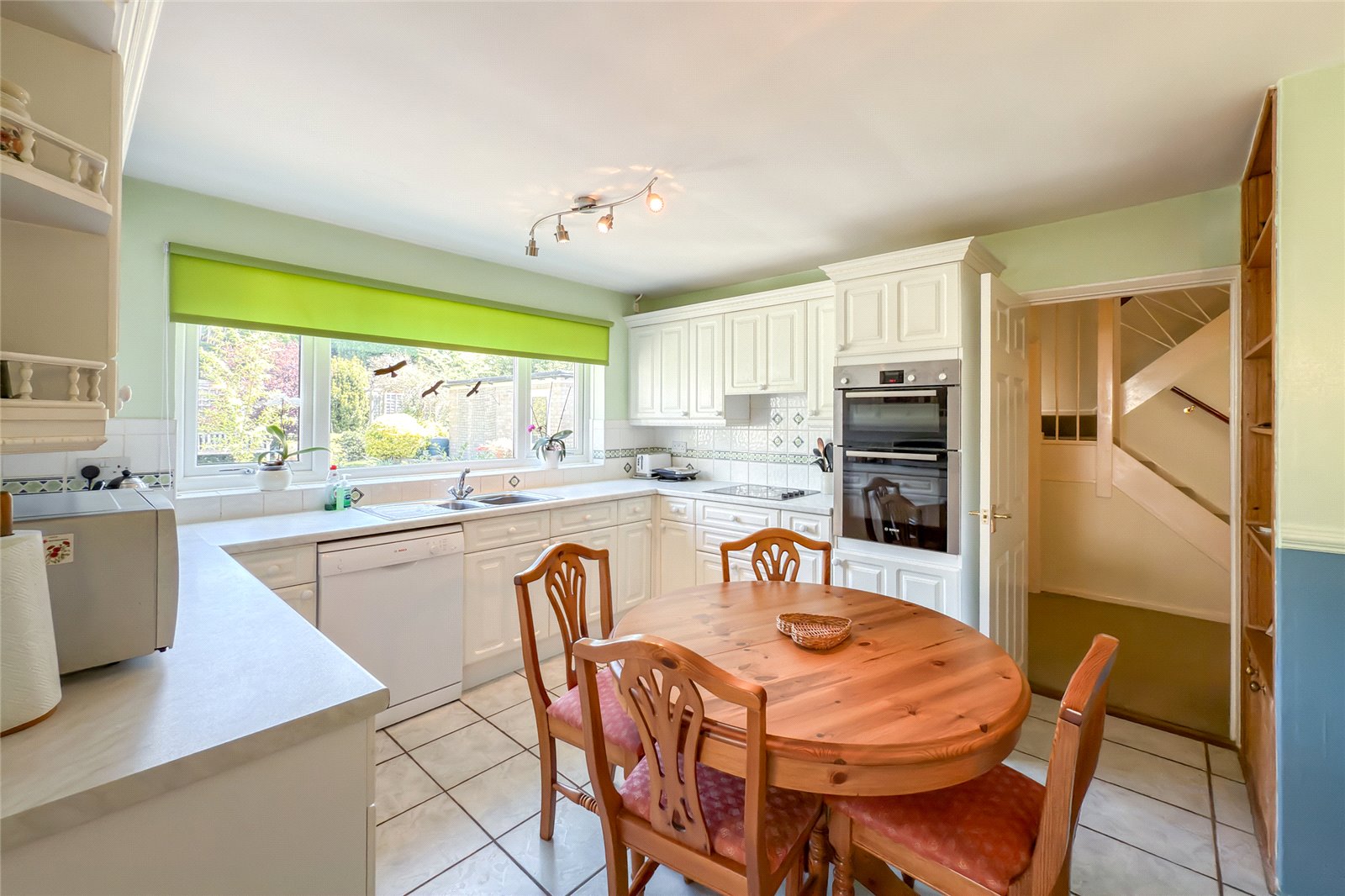 5 bed link detached house for sale in Meadowcroft, St. Albans, Hertfordshire, AL1  - Property Image 2