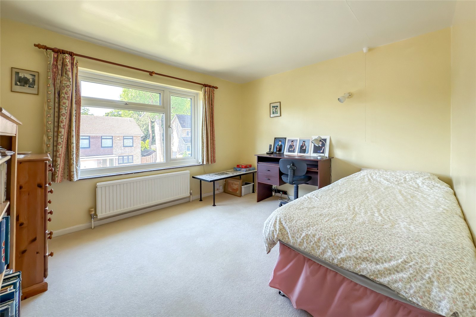 5 bed link detached house for sale in Meadowcroft, St. Albans, Hertfordshire, AL1  - Property Image 8