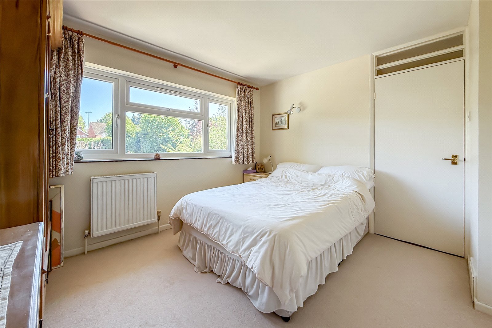 5 bed link detached house for sale in Meadowcroft, St. Albans, Hertfordshire, AL1  - Property Image 9